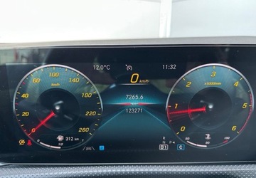 Mercedes CLA C118/X118 2021 Mercedes-Benz CLA Mercedes-Benz CLA 180 d Shooting Brake 8G-DCT AMG Line A, zdjęcie 14