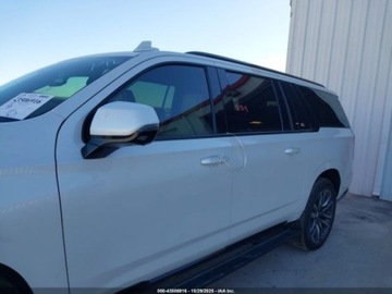 Cadillac Escalade III 2023 Cadillac Escalade 2023r., 6.2L, ESV, 4WD, 4dr Sport 6.2 Benzyna 420KM, zdjęcie 3