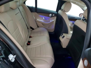 Mercedes Klasa C W206 2021 Mercedes-Benz Klasa C 300 4matic 2021 2.0 Benzyna 255KM, zdjęcie 10