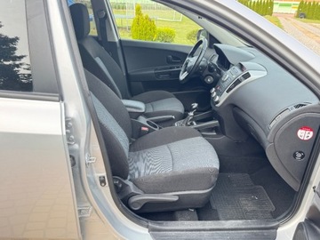 Kia Ceed I Hatchback 5d Facelifting 1.4 DOHC CVVT 90KM 2010 Kia Ceed LIFT 1.4 90KM Klima 2x kola 1-reka Gotowy do jazdy 1.4 90KM, zdjęcie 8