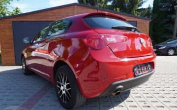 Alfa Romeo Giulietta Nuova II Hatchback 5d Facelifting 2016 1.4 TB 16v 120KM 2018 Alfa Romeo Giulietta Bezwypadkowy Serwisowany 1-Wlasciciel Pdc Alufelgi Pi, zdjęcie 13