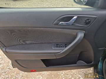 Skoda Yeti Minivan 1.8 TSI 4x4 160KM 2009 Skoda Yeti 4x4, Hak, Nawigacja 1.8 Benzyna 160KM, zdjęcie 19