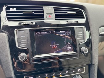 Volkswagen Golf VII Hatchback 3d 1.4 TSI BlueMotion Technology 150KM 2014 Volkswagen Golf 1.4 TSI 150KM, highline, skora, GRZANE FOTELE, polecam 1.4, zdjęcie 28