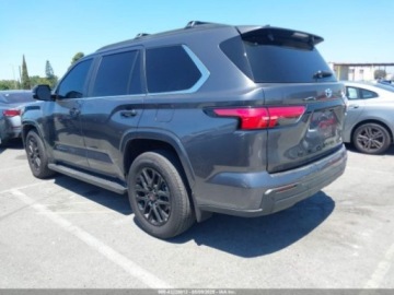 Toyota Sequoia II 2024 Toyota Sequoia sr5, 2024r., 4x4, 3.4L 3.4 Benzyna 437KM, zdjęcie 2