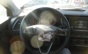 Seat Leon III SC 1.6 TDI 110KM 2015 Seat Leon 2015r, 1.6 TDI. Uszkodzony przod. 1.6 Diesel 110KM, zdjęcie 14