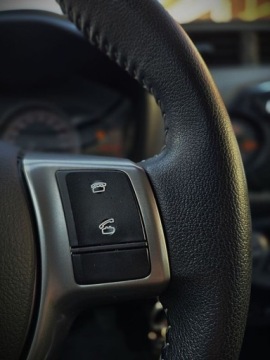 Toyota Yaris III Hatchback 5d Facelifting 1.33 Dual VVT-i 99KM 2016 Toyota Yaris Toyota Yaris 1.33 Premium City Cool Style FV Marza Salon, zdjęcie 10