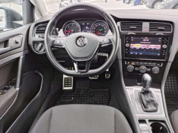 Volkswagen Golf VII Variant 2.0 TDI CR DPF BlueMotion Technology 150KM 2017 Volkswagen Golf FVmarza Kamera podgrz.fotele APP-Connect ASO 2.0 150KM, zdjęcie 14