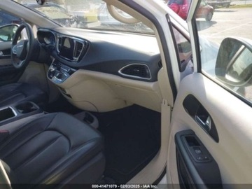 Chrysler Pacifica II 2023 Chrysler Pacifica 2023 Chrysler Pacifica Touring L FWD 3.6 Benzyna 287KM, zdjęcie 4