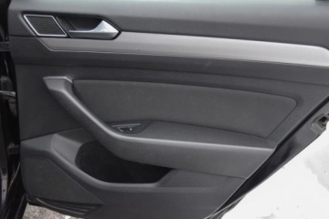 Volkswagen Passat B8 Variant 2.0 TDI 190KM 2015 Volkswagen Passat Variant VW PASSAT 2.0TDI 190KM DSG NAVI HAK Masaze Gwara, zdjęcie 29