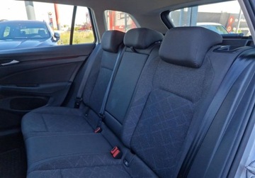 Volkswagen Golf VIII Variant 1.5 TSI 150KM 2022 Volkswagen Golf 1.5 Benzyna 150KM, zdjęcie 15