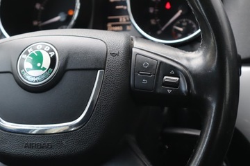 Skoda Yeti Minivan 1.2 TSI 105KM 2010 Skoda Yeti 1.2 TSI, Klima, Parktronic,ALU, zdjęcie 15