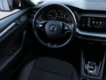 Skoda Octavia IV Liftback 1.5 TSI EVO 150KM 2021 Skoda Octavia 1.5 TSI e-tec, Salon Polska, zdjęcie 6