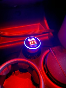 SZYBKA ŁADOWARKA SAMOCHODOWA USB QC 3.0 MIERNIK NAPIĘCIA AKUMULATORA LED