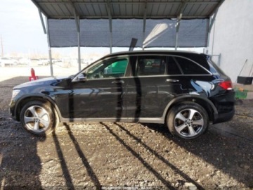 Mercedes GLC C254/X254 2022 Mercedes-Benz GLC 4Matic 2022 2.0 Benzyna 255KM, zdjęcie 6