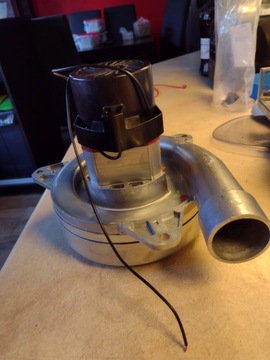 Всасывающий двигатель мощностью 1800 Вт для центрального пылесоса.