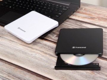 Сверхтонкий USB 2.0 записывающий привод CD/DVD Transcend