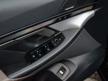 BMW Seria 5 G90-91 Sedan 2.0 20d 197KM 2025 BMW Seria 5 BMW 520d xDrive Sedan 2.0 Hybryda 197KM, zdjęcie 18