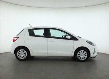 Toyota Yaris III Hatchback 5d Facelifting 2017 1.5 Dual VVT-iE 111KM 2018 Toyota Yaris 1.5 Dual VVT-i, Salon Polska, zdjęcie 5