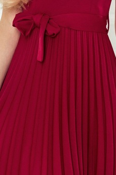 LILA Plisowana sukienka z krótkim rękawkiem - BORDOWA - M