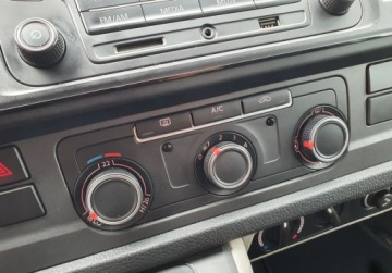 Volkswagen Caravelle T6 Transporter 2.0 TDI 150KM 2017 Volkswagen Transporter 9-osobowy Serwis GetHelp 2.0 Diesel 150KM, zdjęcie 16