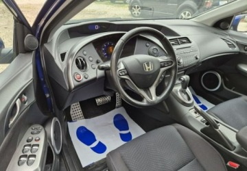 Honda Civic VIII Hatchback 3d 1.8 i-VTEC 140KM 2009 Honda Civic Automat 1,8benz Zadbany Lift 1.8 Benzyna 140KM, zdjęcie 15