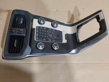 KONZOLA STŘEDNÍ  PANEL MŘÍŽKY VENTILACE VOLVO V40 II 2