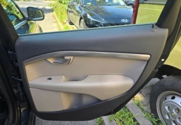 Volvo V70 III Kombi 2.0 TD 136KM 2009 Volvo V70 Volvo V70 2.0D Momentum 2.0 Diesel 136KM, zdjęcie 35