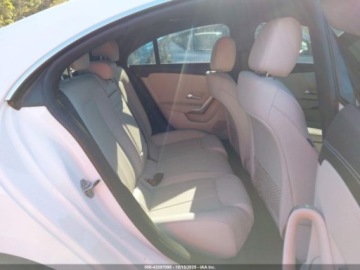 Mercedes CLA C118/X118 2023 Mercedes-Benz CLA 2023r., 2.0L 2.0 Benzyna 221KM, zdjęcie 9