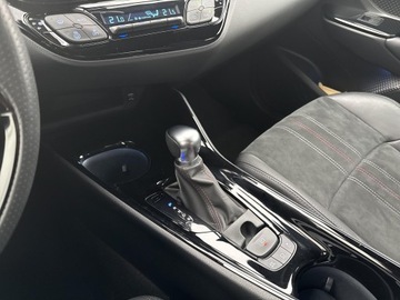 Toyota C-HR I Crossover Facelifting 1.8 Hybrid 122KM 2021 Toyota C-HR 1.8 Hybrid GPF GR Sport 1.8 Hybrid GPF, zdjęcie 23