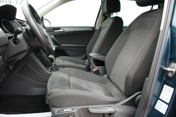 Volkswagen Tiguan II SUV Facelifting 2.0 TDI 150KM 2022 Volkswagen Tiguan 2.0 TDI DSG Night Shade Salon, zdjęcie 10