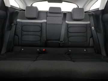 Citroen C4 III SUV 1.2 PureTech 130KM 2022 Citroen C4 automat full LED półskóra navi, zdjęcie 17