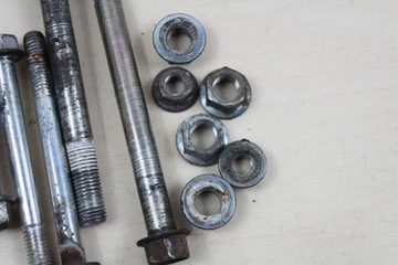 HONDA CB125F GLR125 JC74 БОЛТ ДВИГАТЕЛЯ