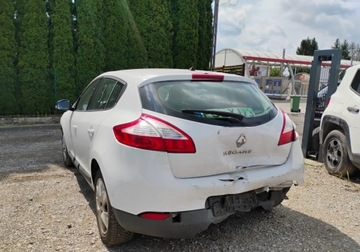 Renault Megane III Hatchback 1.5 dCi FAP 90KM 2011 Renault Megane 2011r, 1.5 DCI. Uszkodzony tyl. Jezdzi. 1.5 Diesel 90KM, zdjęcie 3