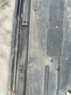 КРЫШКА ШАССИ ПРАВАЯ AUDI A4 B8 8K0825208D