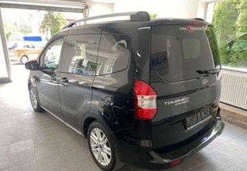 Ford Tourneo Courier I Mikrovan 1.5 TDCi 95KM 2017 Ford E-Tourneo Courier Ford Tourneo Courier 1.5 TDCi SampS Titanium 1.5, zdjęcie 2