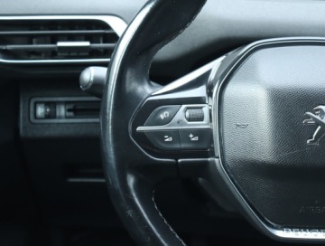 Peugeot 3008 II Crossover 1.2 PureTech 130KM 2018 Peugeot 3008 1.2 PureTech, Skóra, Navi, Klima, zdjęcie 19