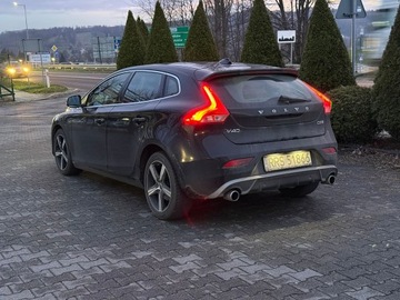 Volvo V40 II Hatchback Facelifting 2.0 D2 120KM 2017 VOLVO V40 R-DESING! Stan idealny!, zdjęcie 3
