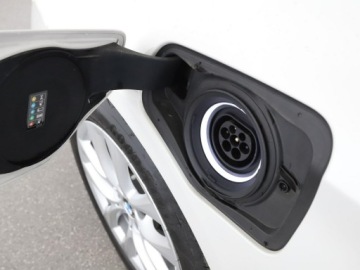 BMW Seria 2 F22-F23-F45-F46 Active Tourer Facelifting 225xe 224KM 2019 BMW 225 PHEV full LEd automat navi klima auto, zdjęcie 36