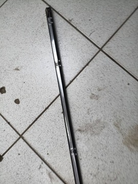 LIŠTA ZADNÍ OKNO PRAVÁ STRANA DODGE GRAND CARAVAN 5 FACELIFT 2015