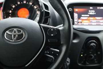 Toyota Aygo II Hatchback 3d Facelifting 1.0 VVT-i 72KM 2019 Toyota Aygo 1.0 VVT-i, Salon Polska, zdjęcie 17