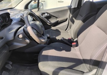 Peugeot 208 I Hatchback 5d Facelifting 1.6 BlueHDi 75KM 2017 Peugeot 208 2017r, Salonowy. 1.6 HDI. Uszkodzony przod. Jezdzi. 1.6 75KM, zdjęcie 6