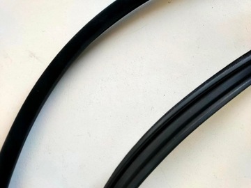 Уплотнитель люка Мерседес С126.