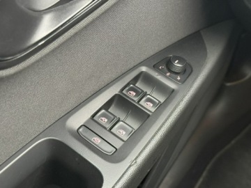 Seat Leon III Hatchback 1.6 TDI CR 105KM 2014 Seat Leon 1.6 TDI 105KM 2014/2015r STYLE nawigacja, zdjęcie 21