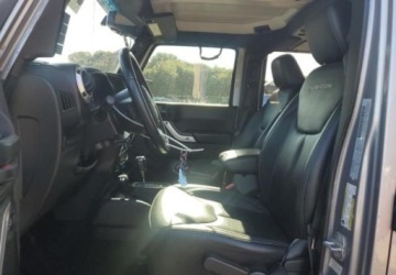 Jeep Wrangler III Unlimited Facelifting 3.8 OHV V6 199KM 2017 Jeep Wrangler Auta z USA - Zapytaj o wiecej ofert 3.8 Benzyna 199KM, zdjęcie 4