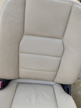MERCEDES W204 C КЛАССА ПЕРЕДНИЕ СИДЕНИЯ, БЕЛАЯ КОЖА, СПРАВА