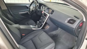Volvo V60 I Kombi 2.4 D5 215KM 2011 Volvo V60 2,4 D5 215KM AWD 267tys.km, automat, navi, tempomat, sewisowany, zdjęcie 15