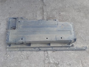 AUDI Q5 8R КРЫШКА ПАНЕЛЬ ПОЛА ШАССИ ЛЕВАЯ 8R0825207C