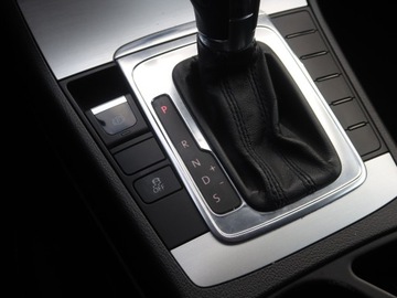 Volkswagen CC 2.0 TSI 210KM 2013 VW CC 2.0 TSI, DSG, Skóra, Navi, Xenon, Bi-Xenon, zdjęcie 17