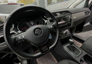 Volkswagen Touran III 1.4 TSI 150KM 2015 Volkswagen Touran 1.4 TSI 150KM DSG bezwypadkowy GWARANCJA 7 OSOBOWY, zdjęcie 27