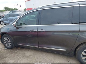 Chrysler Pacifica II 2021 Chrysler Pacifica Hybrid Limited 2021 3.6l 3.6 Hybryda 260KM, zdjęcie 2